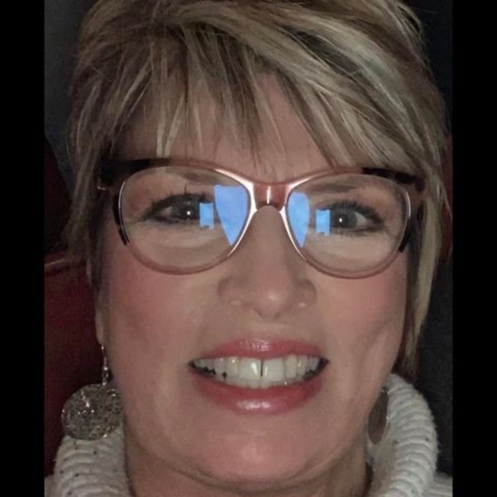 Meet your Posher, Stacy